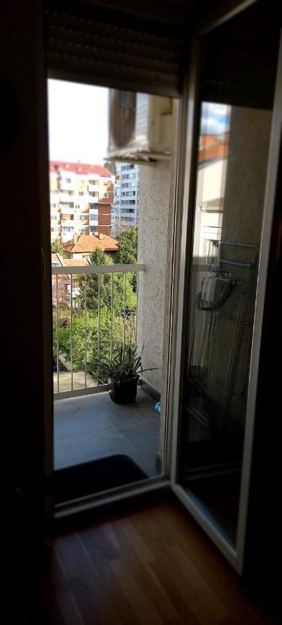 Beautifull Apartment Nis Bagian luar foto